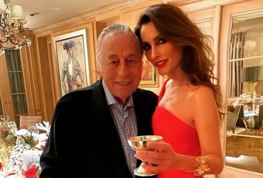 Papá de Paloma Cuevas se deshace en halagos para Luis Miguel